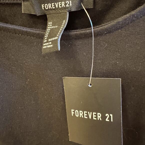 Forever 21 black cropped ruffle peplum style  top with puffed sleeves NWT S - Picture 10 of 10